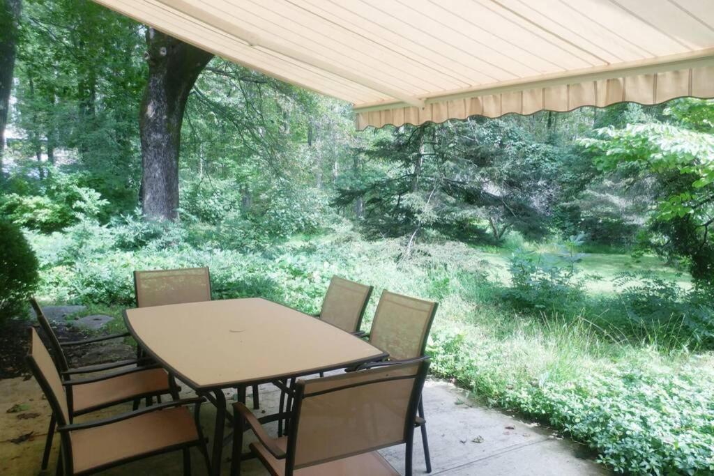 2-br Stylish Apt & Sauna In Woods. 24/7 Check-in. * Armonk