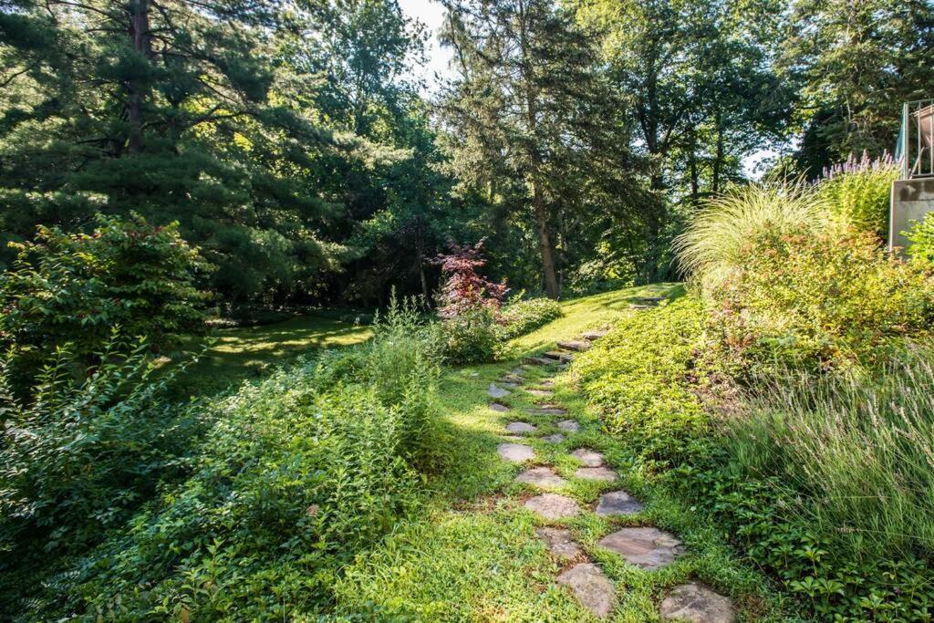 2-br Stylish Apt & Sauna In Woods. 24/7 Check-in. * Armonk