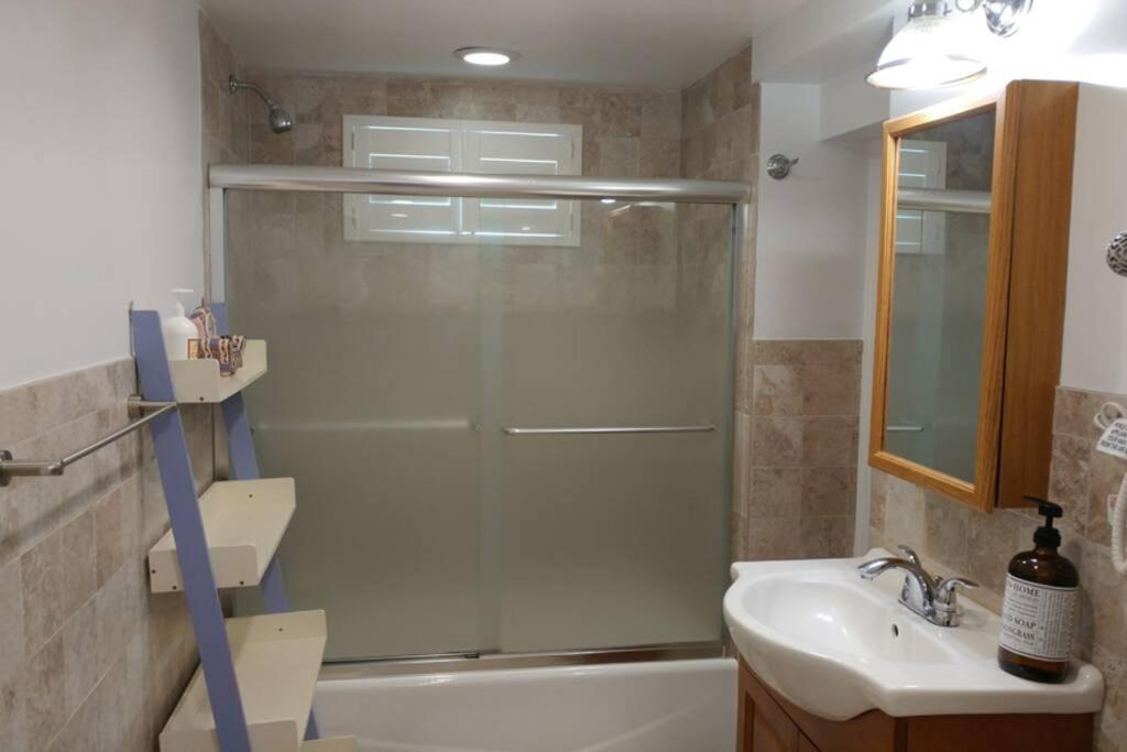 Apartamento 2-br Stylish Apt & Sauna In Woods. 24/7 Check-in. *