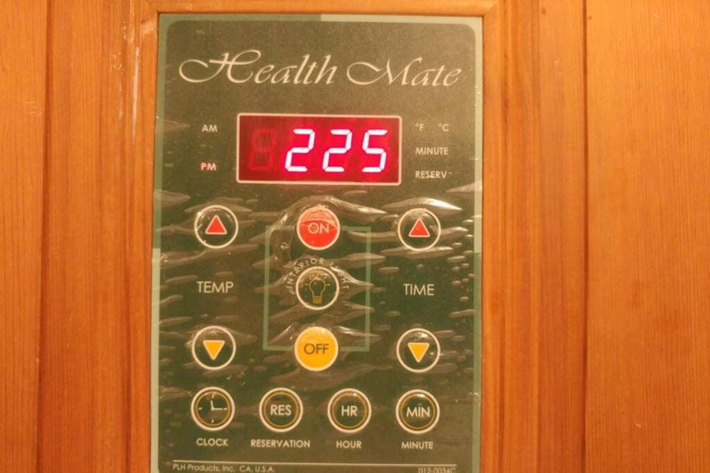 2-br Stylish Apt & Sauna In Woods. 24/7 Check-in. Apartamento