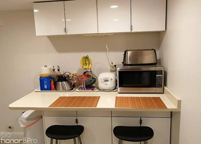2-Br Stylish Apt & Sauna In Woods. 24/7 Check-In.